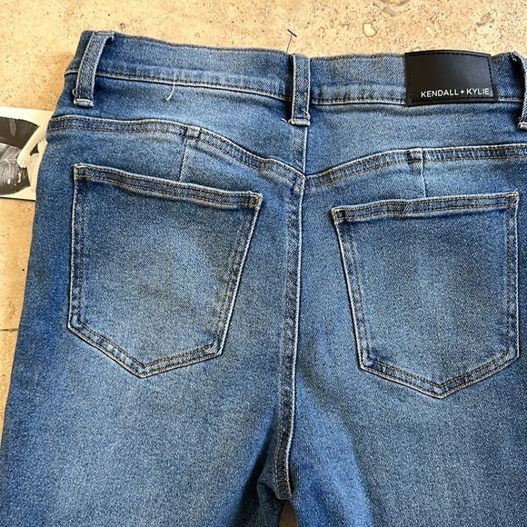 Kendall and Kylie popular icon high rise straight  jeans - Picture 6 of 6